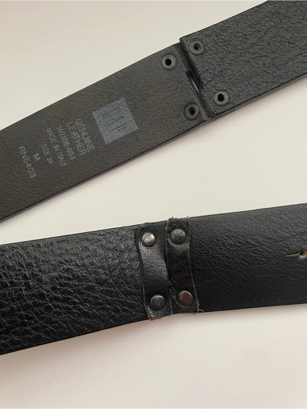 Vintage GAP Black Leather Belt with Dark Brass Toned Eagle Buckle, size 34